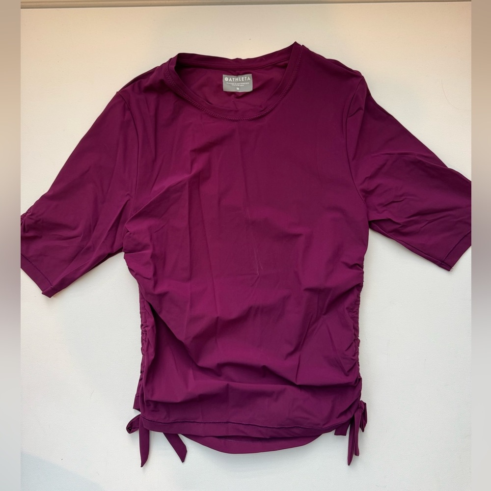 Athleta Ruched Side Active Top Medium Berry Purple Short Sleeve Athleisure